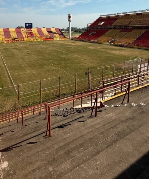 Sarmiento tomó posición en el conflicto gobierno- AFA: “Apoyamos a los dirigentes que luchan por el desarrollo de nuestras estructuras”