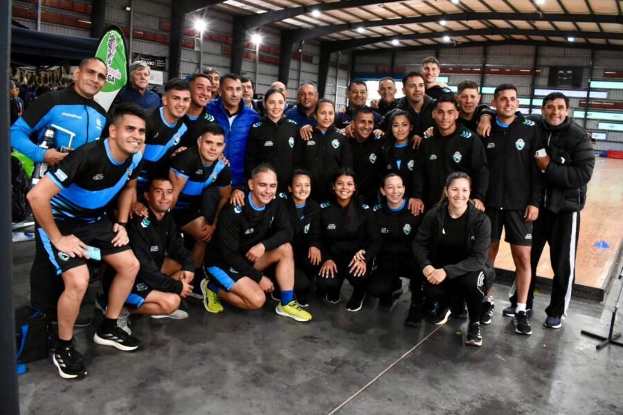 Árbitros del Nordeste realizaron pruebas físicas en el Polideportivo Jaime Zapata