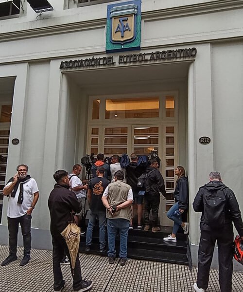 Allanamientos simultáneos en la AFA y clubes de fútbol por la causa Sur Finanza