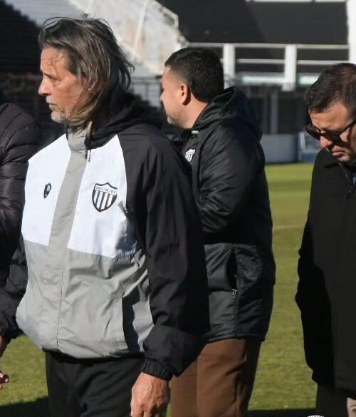 Daniel Cravero asumió su quinto ciclo en For Ever con la misión de salvarlo del descenso