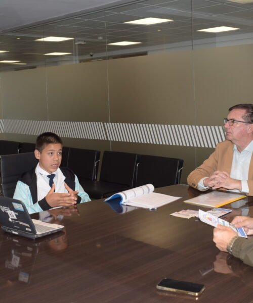 Alumnos de General San Martín crearon un banco virtual con inteligencia artificial y representarán al Chaco a nivel nacional